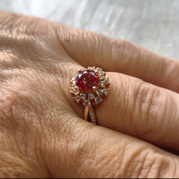 1CT MOISSANITE RING - Picture 11 of 13